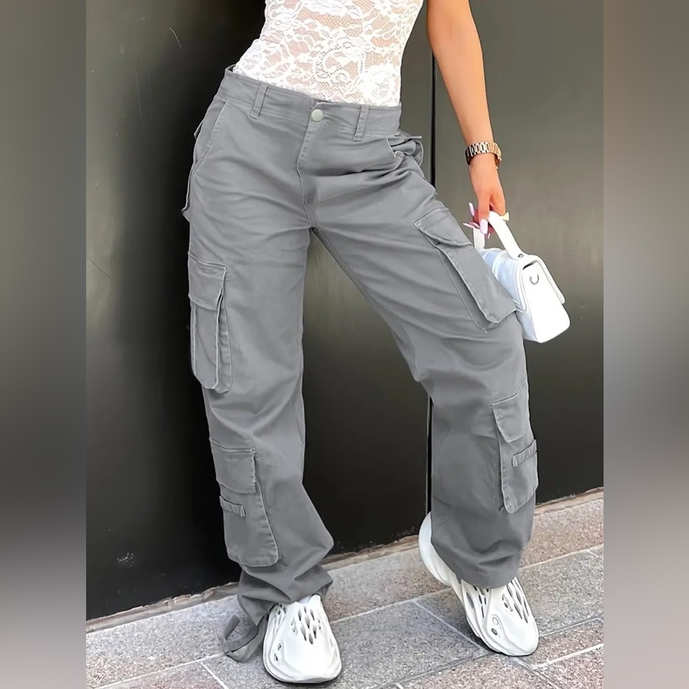 Grey women’s cargo pants with side pockets XS S M